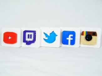 "Social Media Logos" by BrickinNick is licensed under CC BY-NC 2.0.